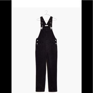 Madewell Straight-leg overalls in lunar wash. Like new! Size M